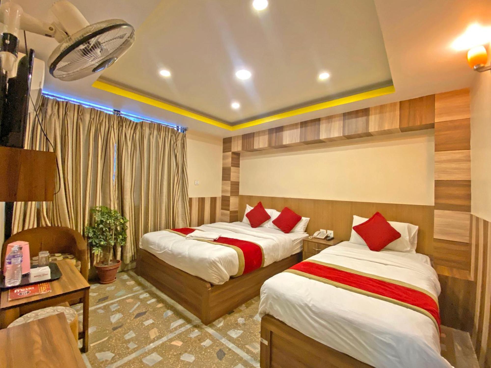 Hotel Airport Holiday Kathmandu Exterior foto